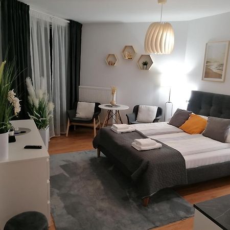 Pinea Apartament Z Widokiem Na Morze Z Basenem I Spa Przy Plazy Pobierowo Exterior photo