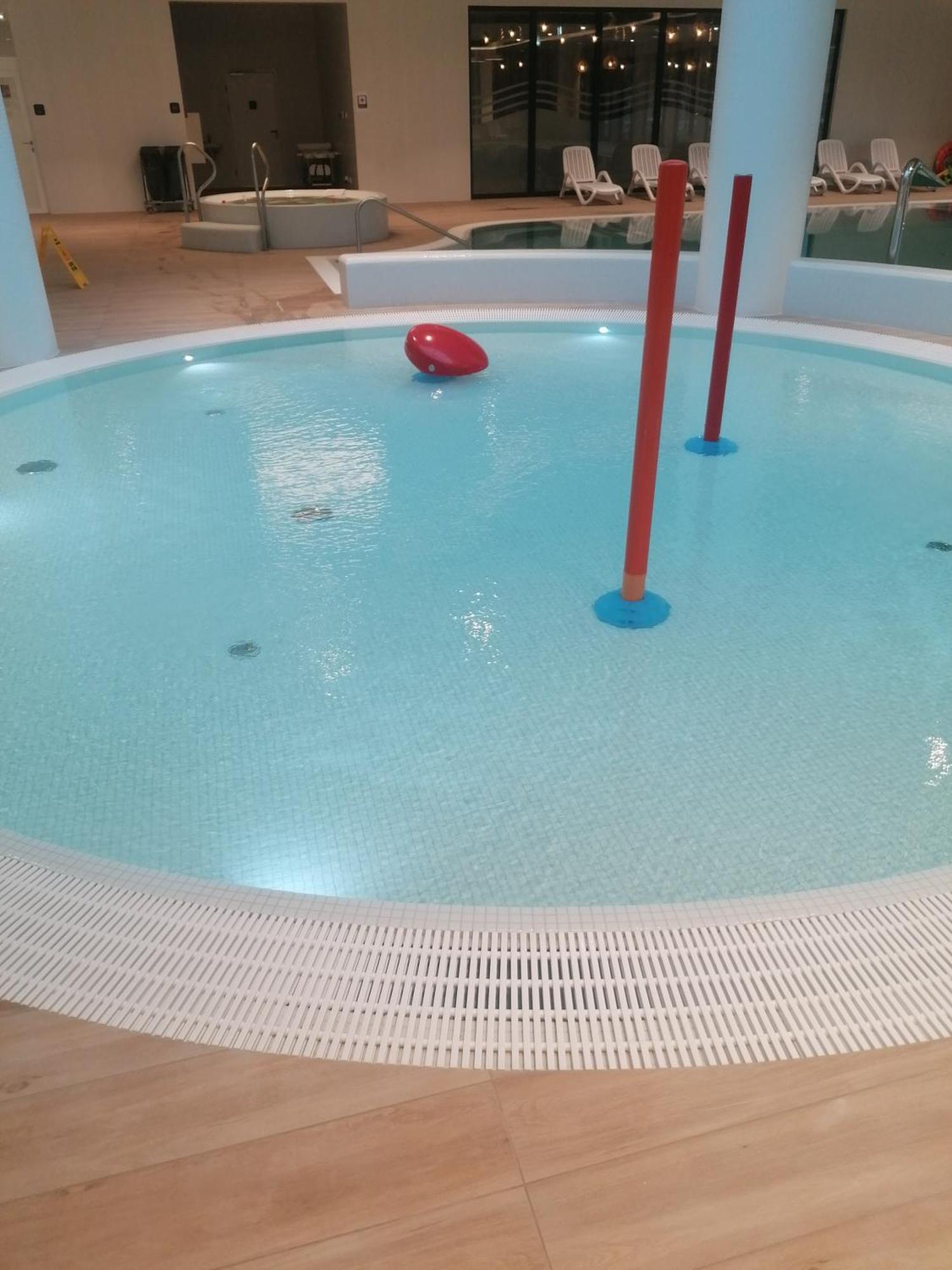 Pinea Apartament Z Widokiem Na Morze Z Basenem I Spa Przy Plazy Pobierowo Exterior photo