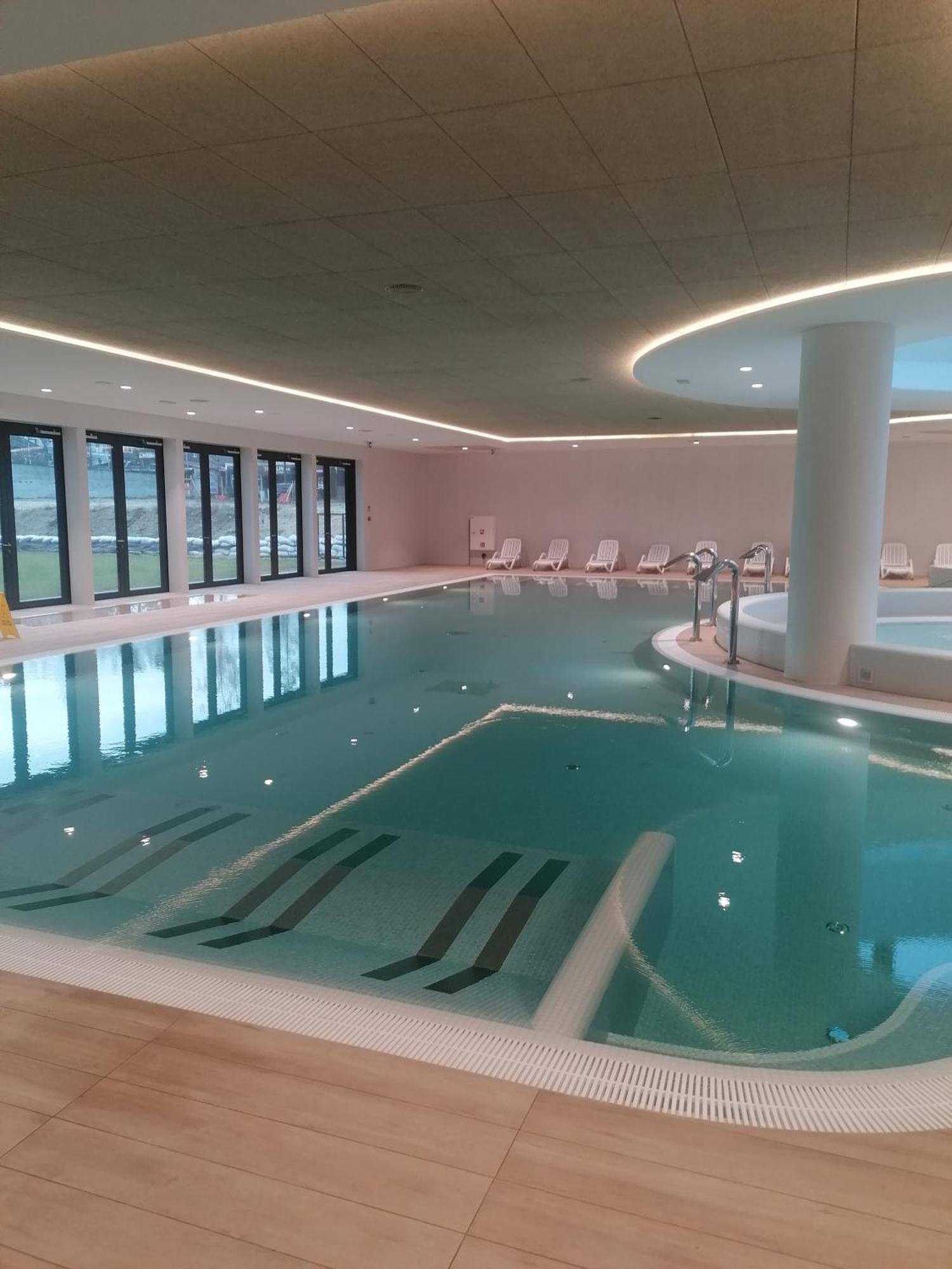 Pinea Apartament Z Widokiem Na Morze Z Basenem I Spa Przy Plazy Pobierowo Exterior photo